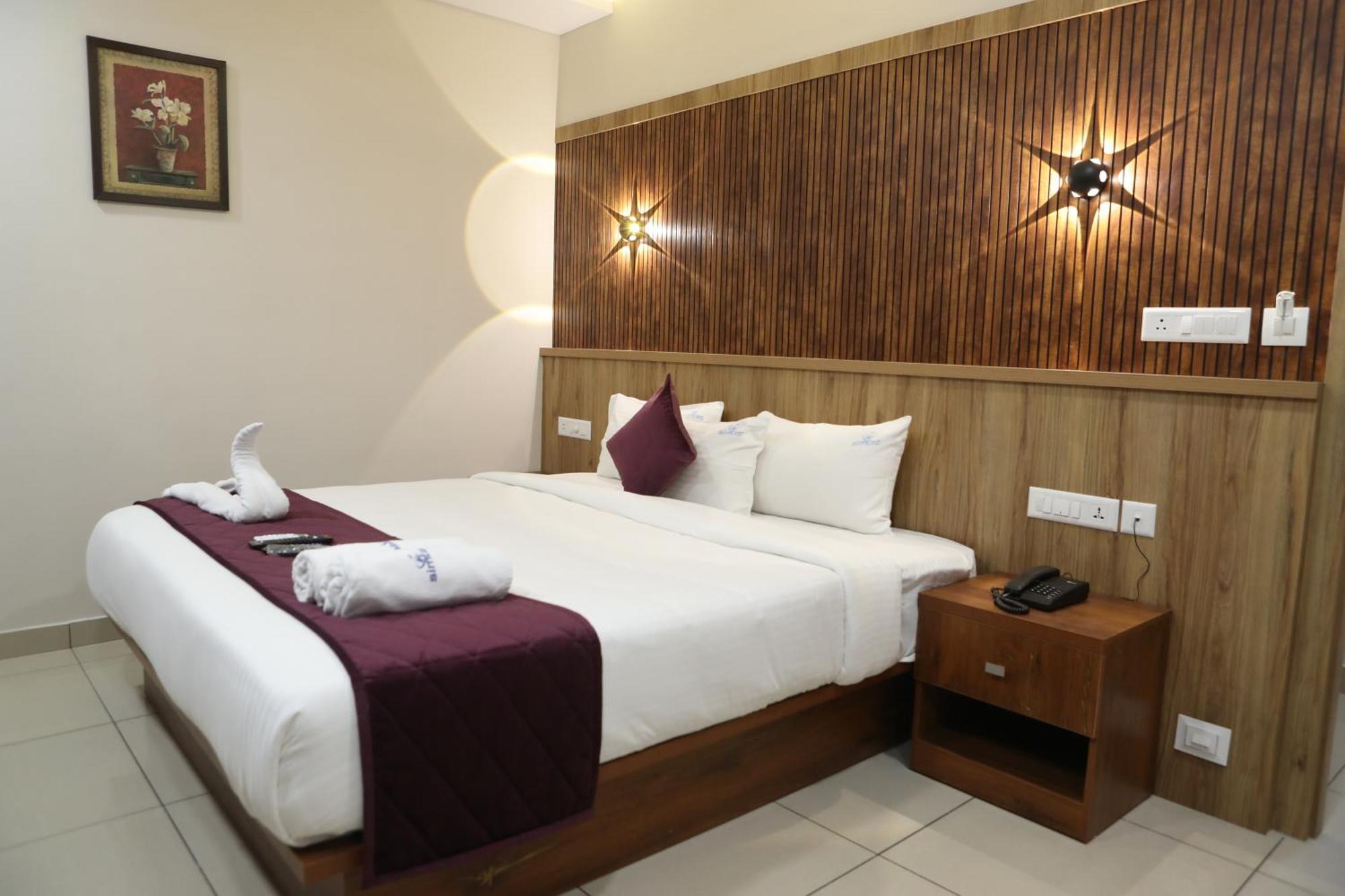Spring Field Billets Hotel Kochi Exterior photo